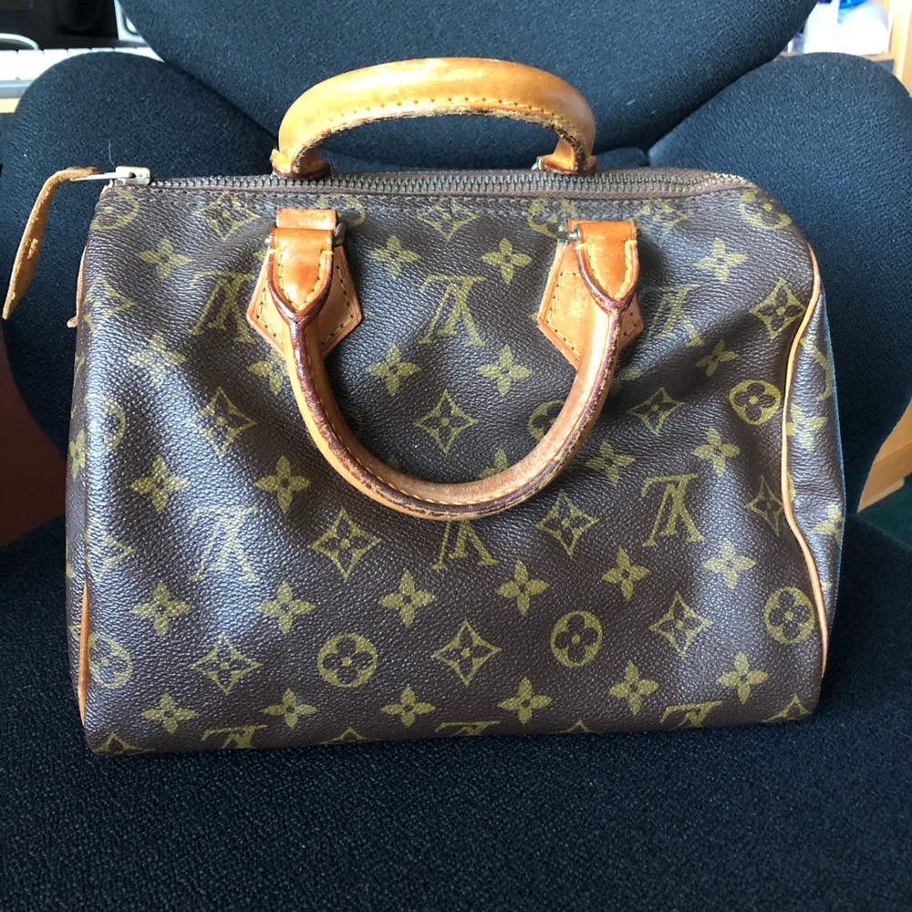 Louis Vuitton Speedy 25